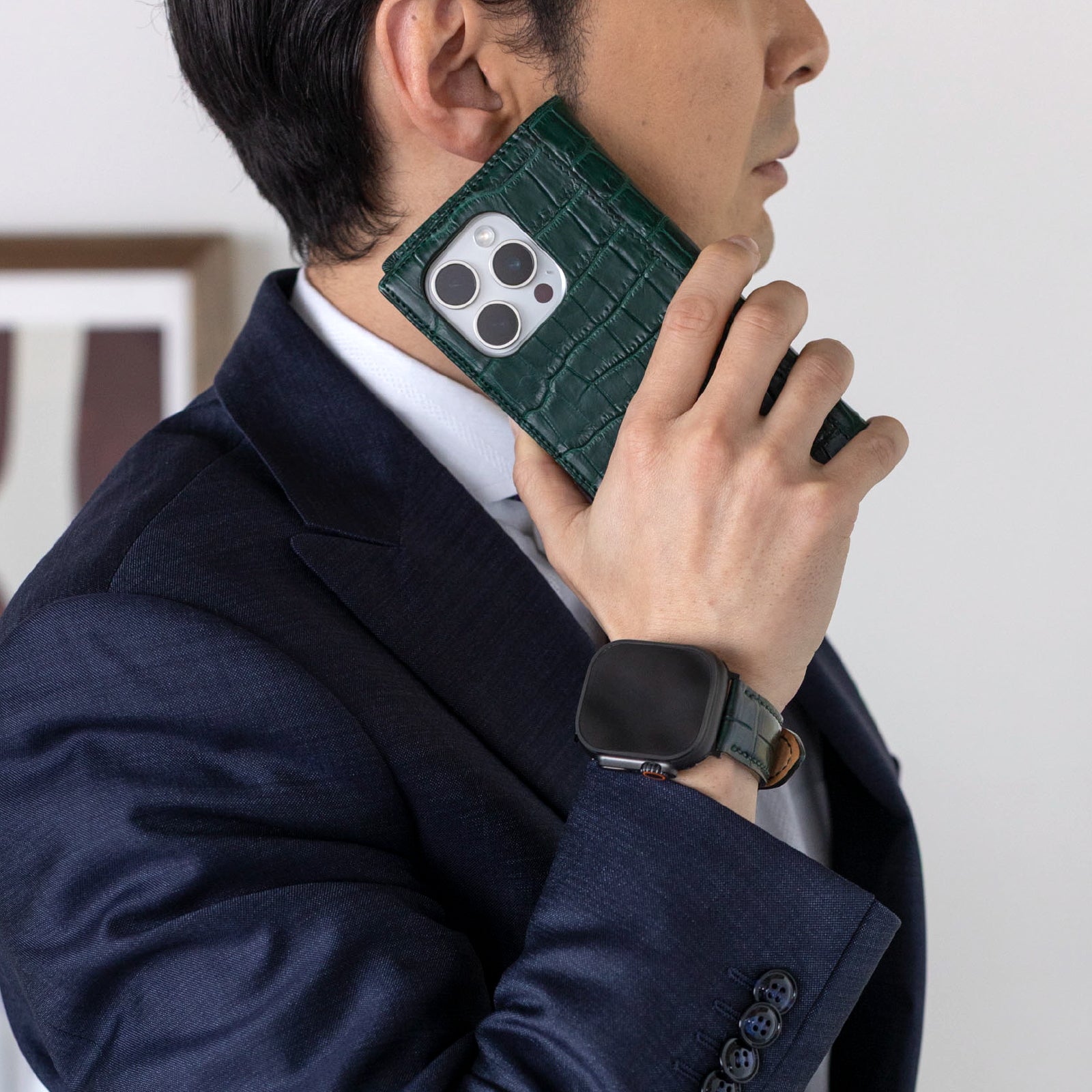 Crocodile Leather Flip Case for iPhone 15 Pro