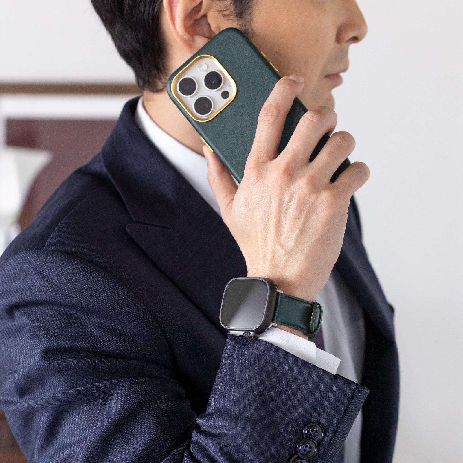 Mastrotto Smooth leather Shell Case for iPhone 16 Pro